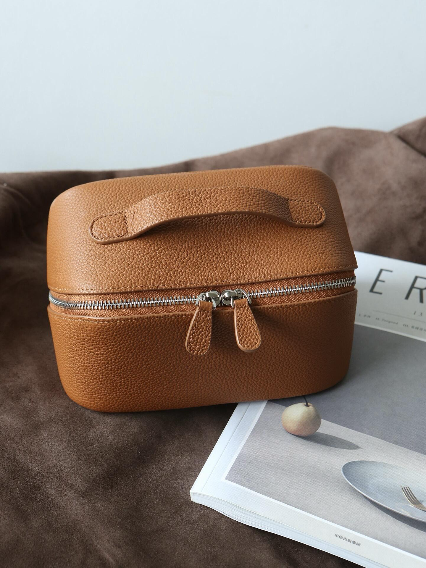 Noma Vanity Case