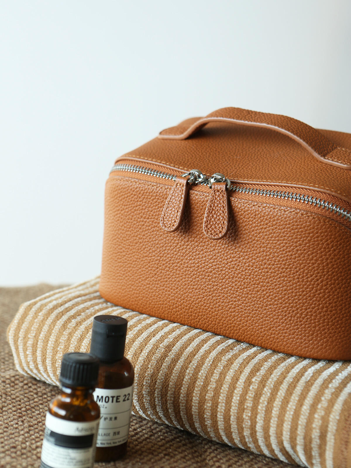 Noma Vanity Case