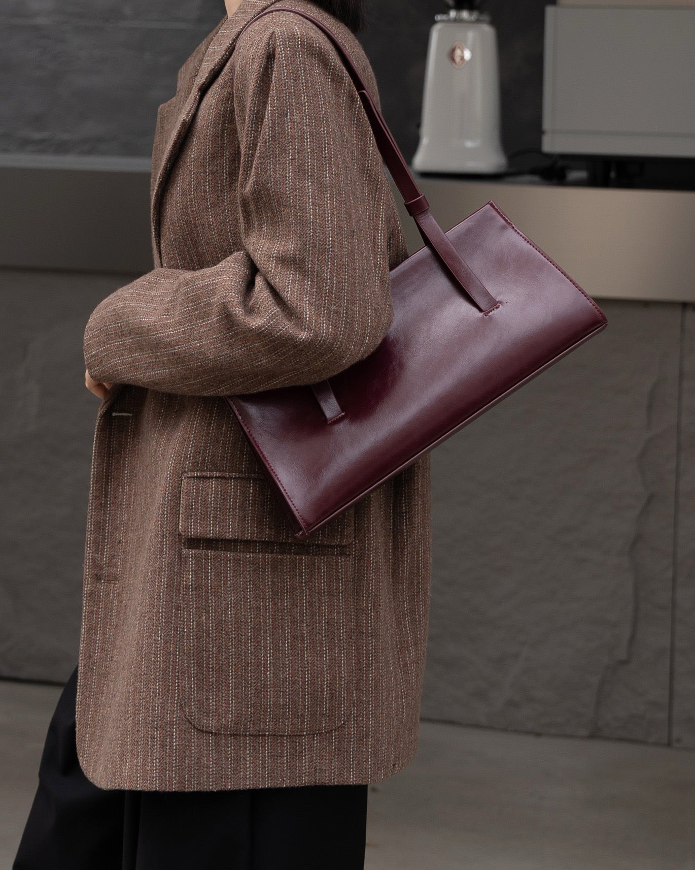 Elara Shoulder Bag