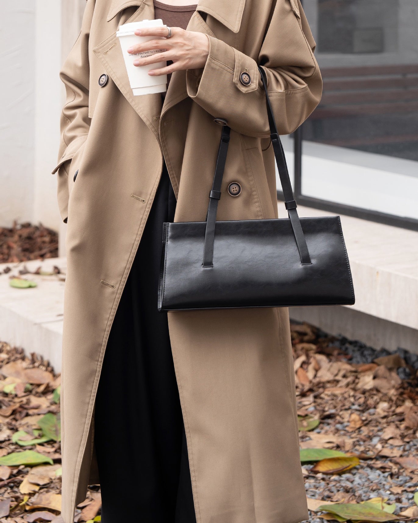 Elara Shoulder Bag