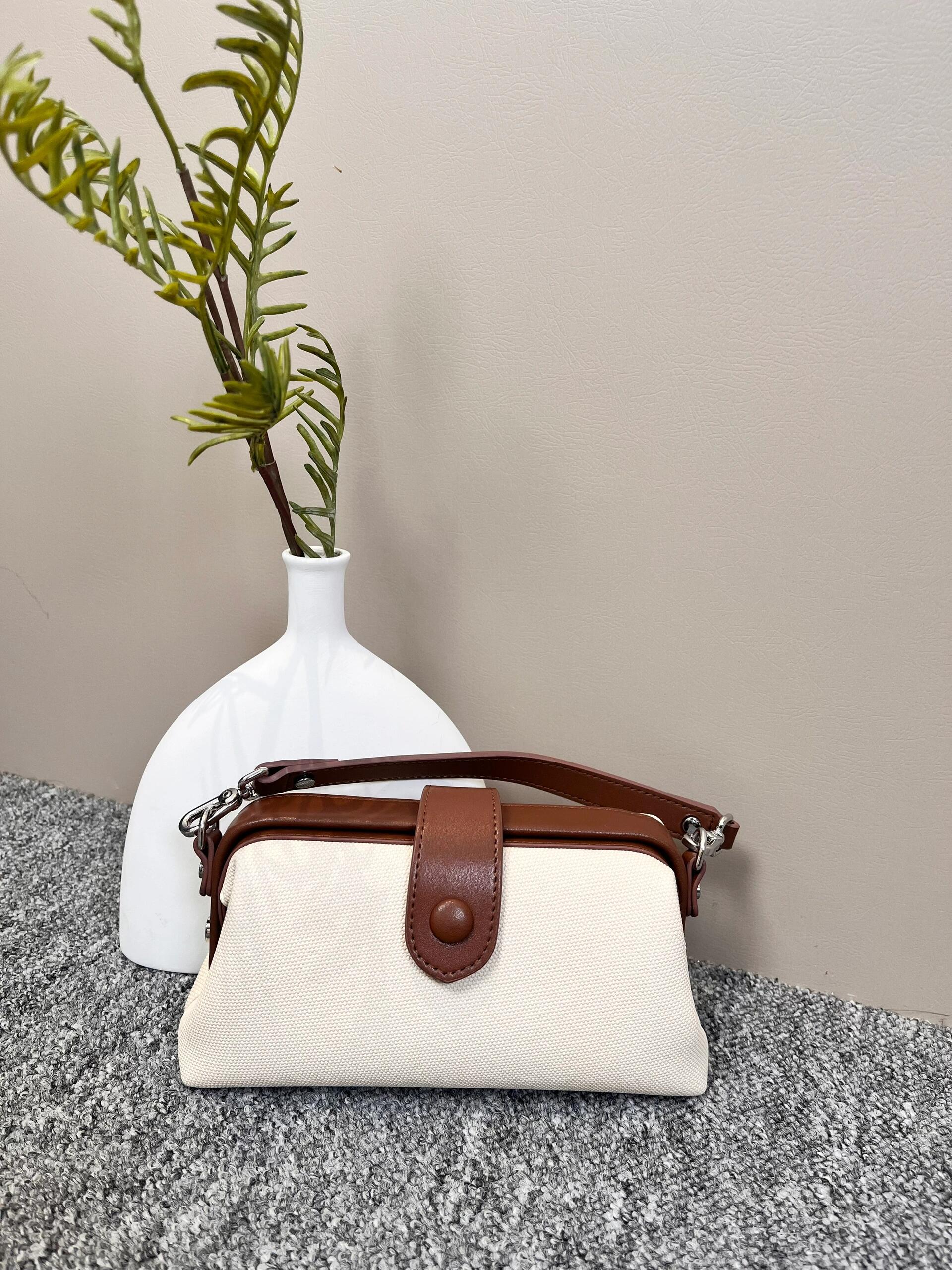 VAREL Arcus Doctor Bag