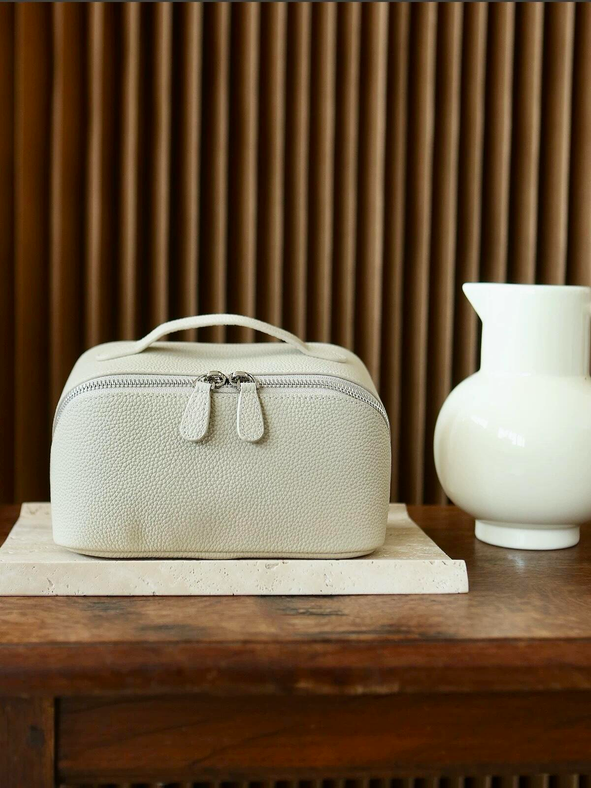Noma Vanity Case