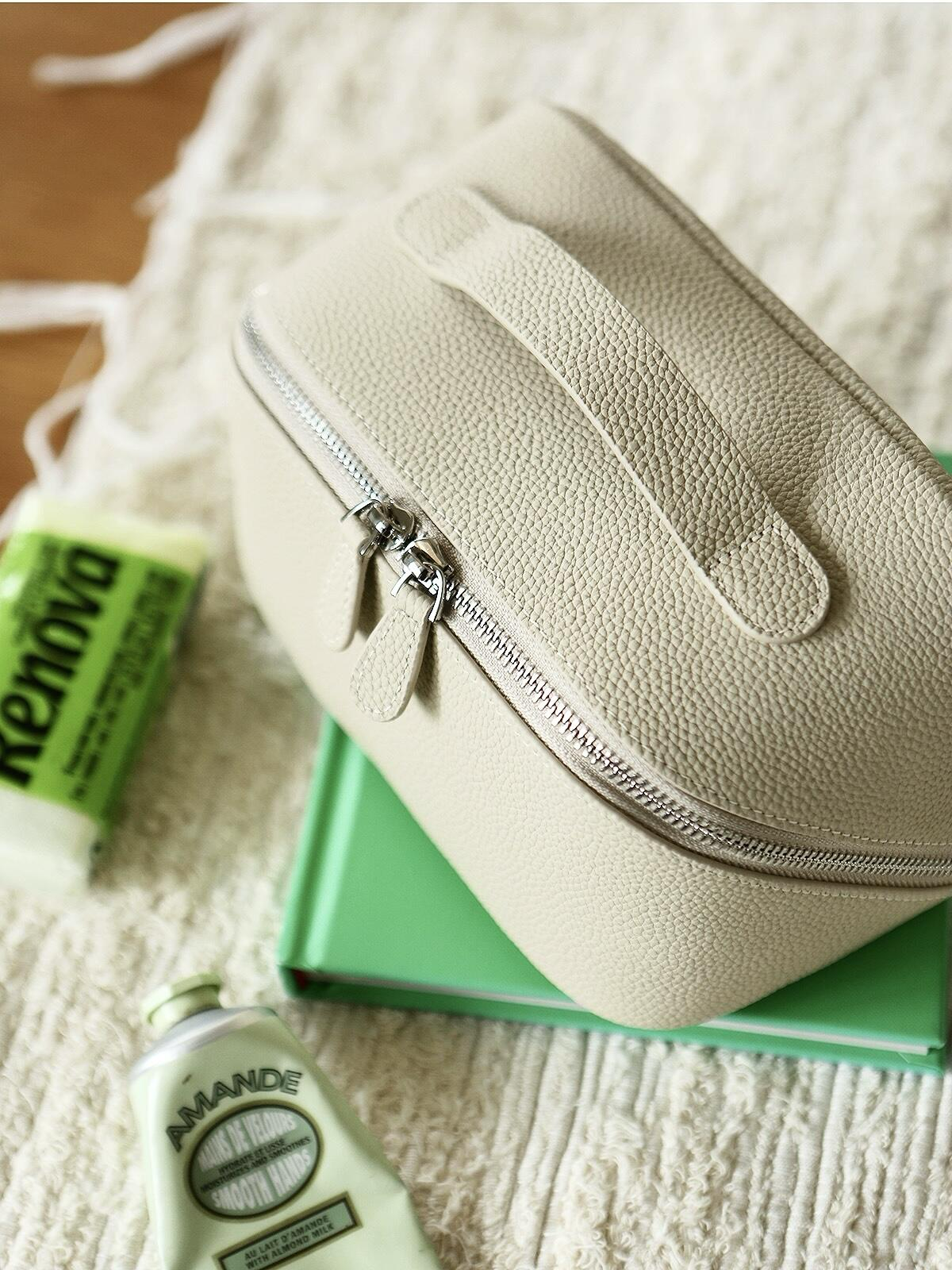 Noma Vanity Case