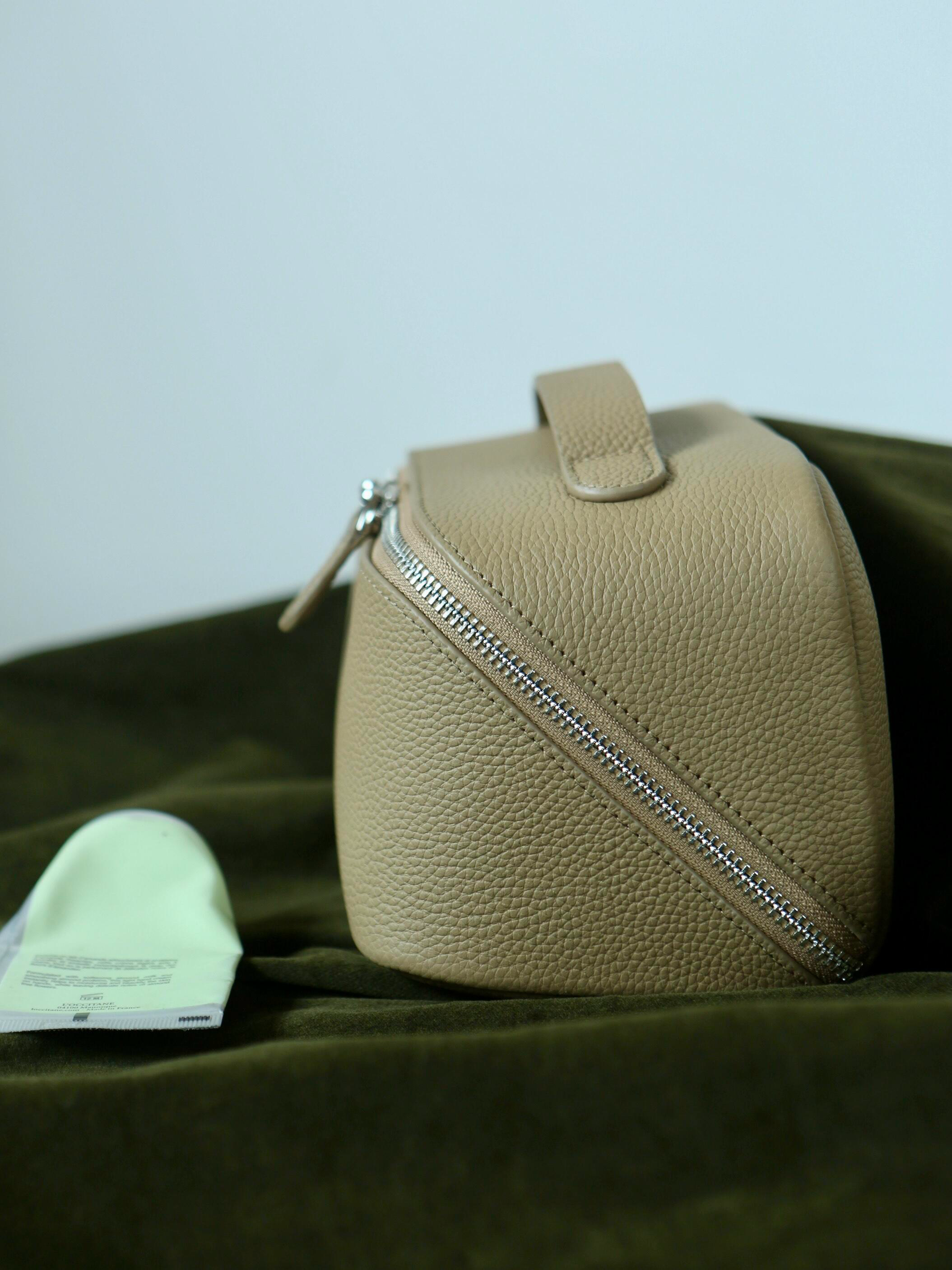 Noma Vanity Case