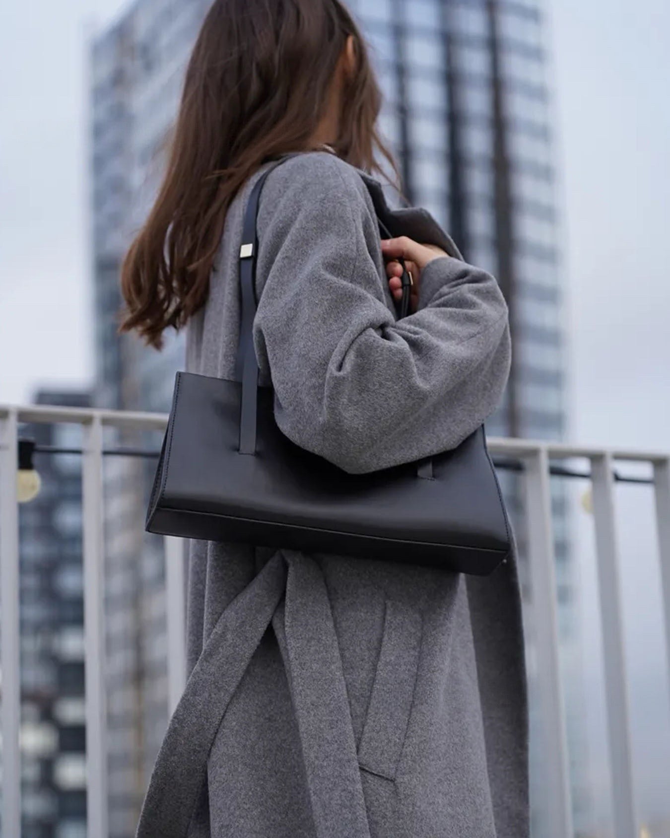 Elara Shoulder Bag