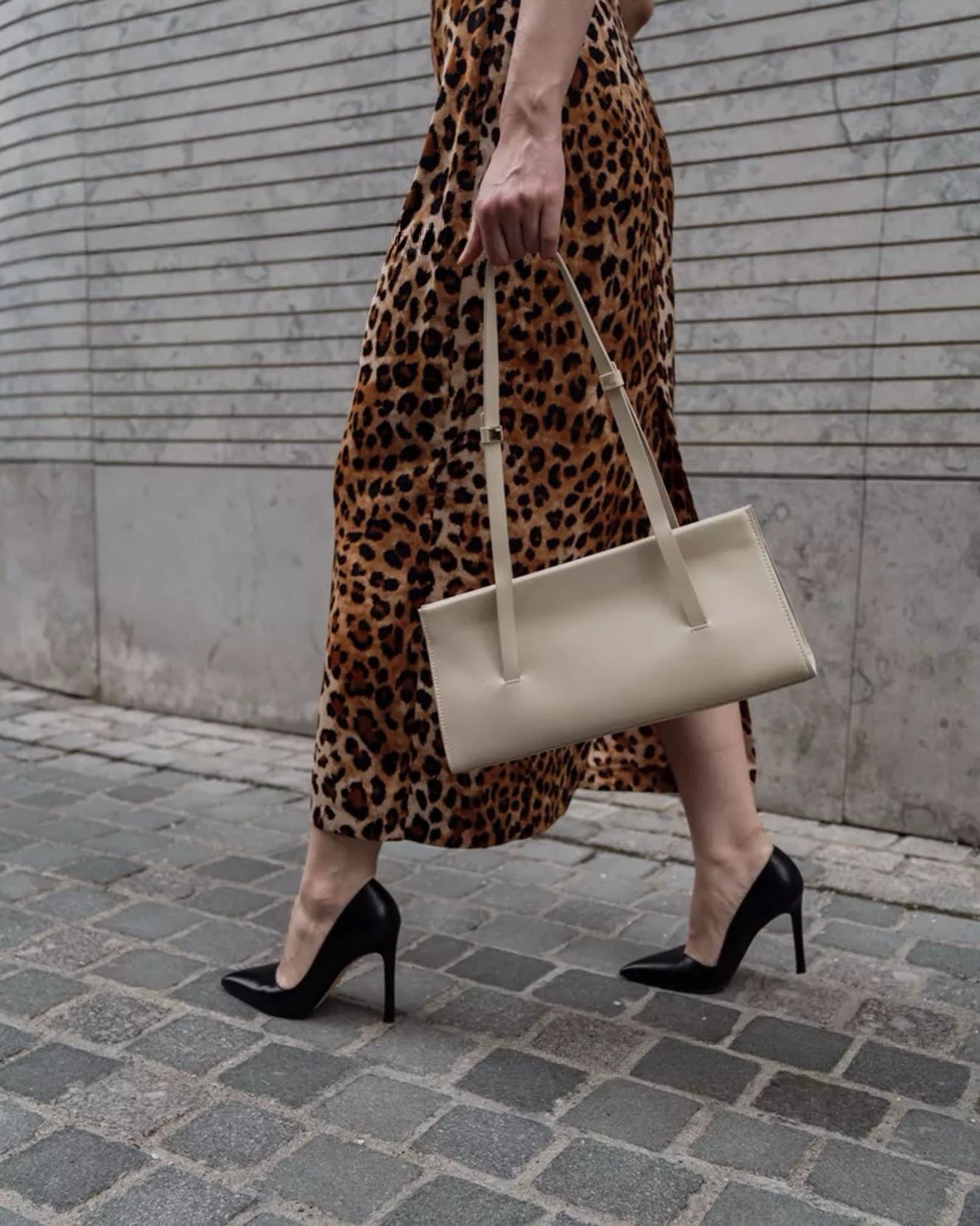 Elara Shoulder Bag