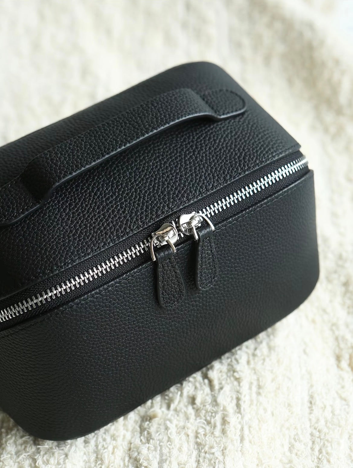 Noma Vanity Case