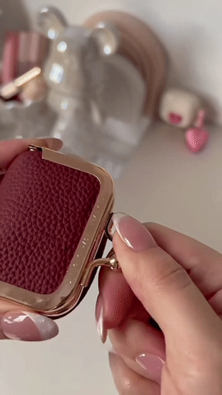 LUVA Kiss Box